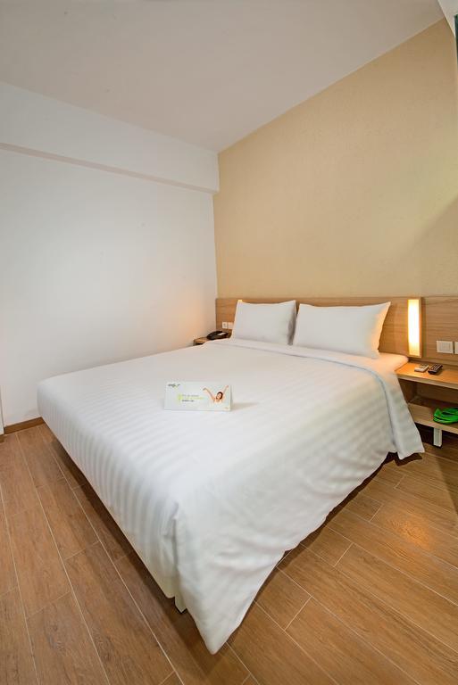 Whiz Prime Hotel Pajajaran Bogor Exterior foto