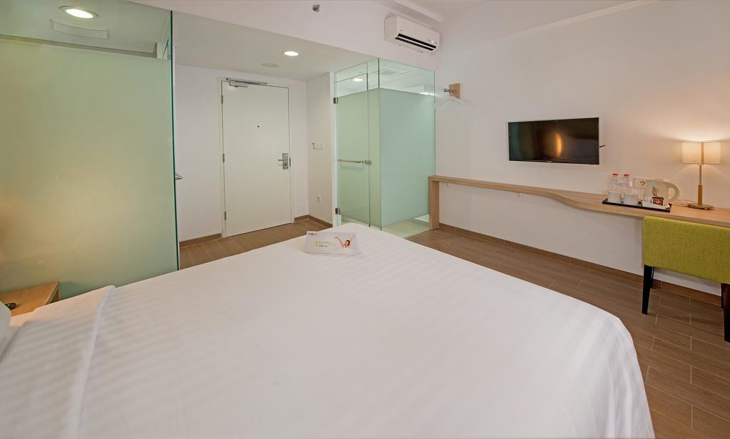 Whiz Prime Hotel Pajajaran Bogor Exterior foto