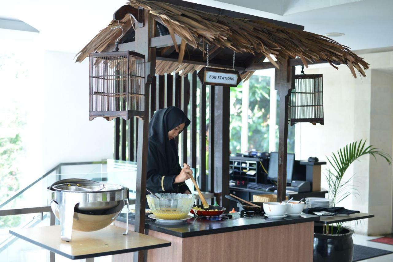 Whiz Prime Hotel Pajajaran Bogor Exterior foto